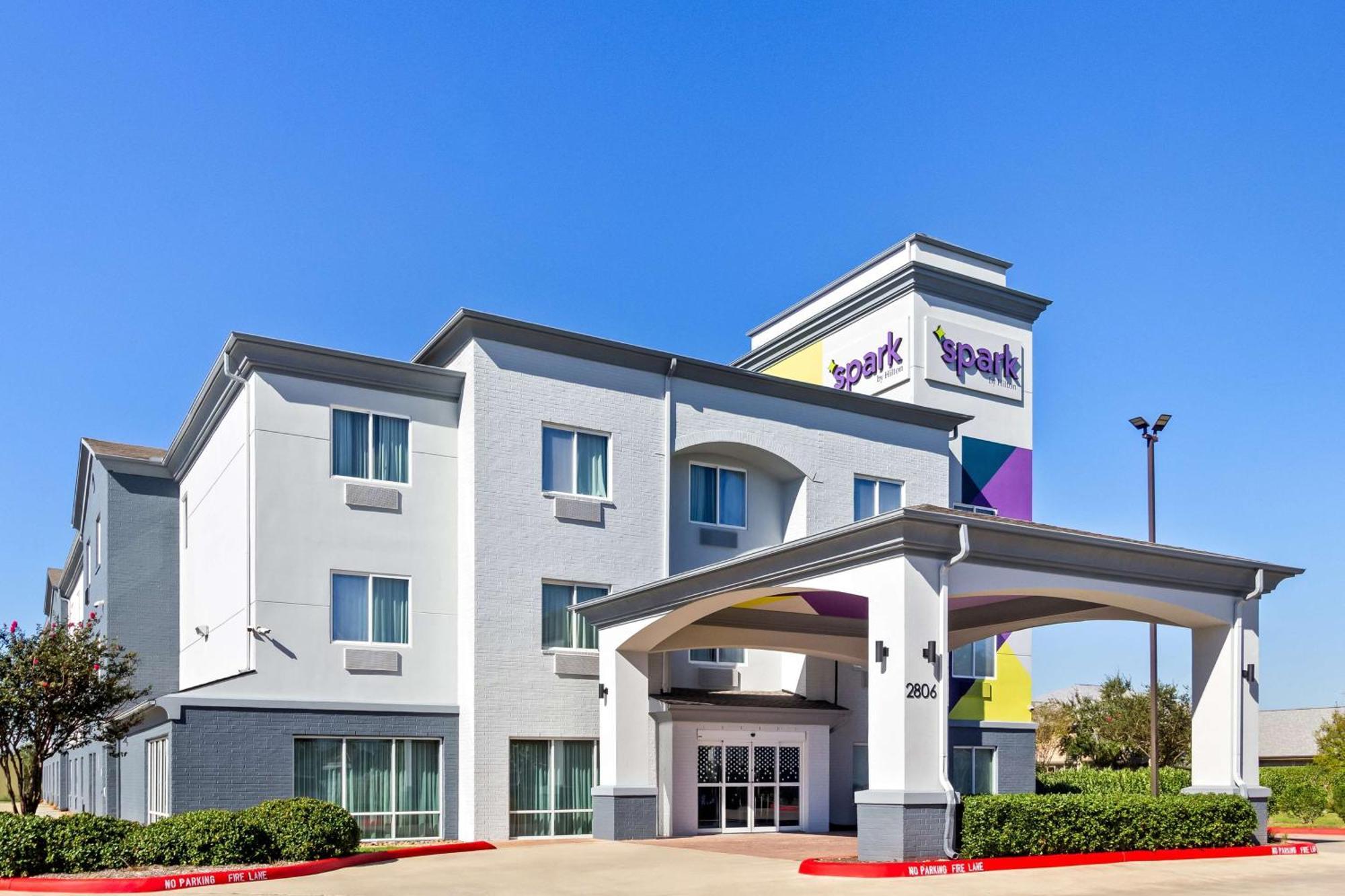 Spark By Hilton Pearland Exterior photo